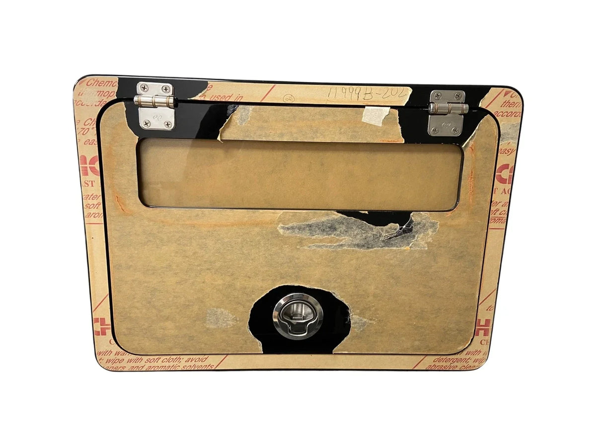 Marine Storage Box with Gemlux Latch for Universal Use (19.5in x 14in)
