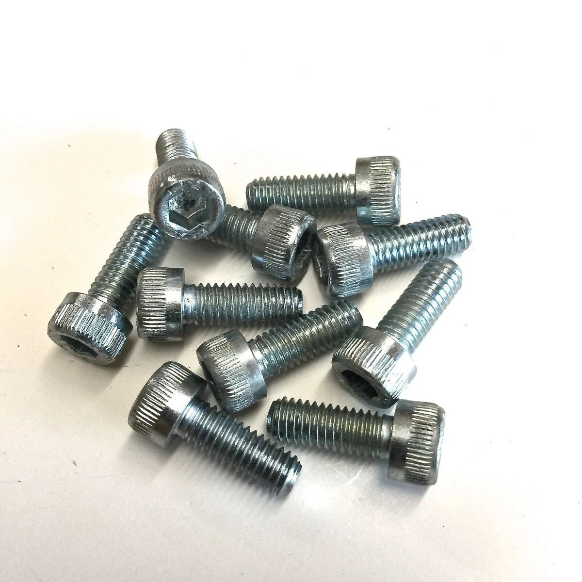 10 Rocker Shaft Bolts for Geo Tracker (1992–1998)