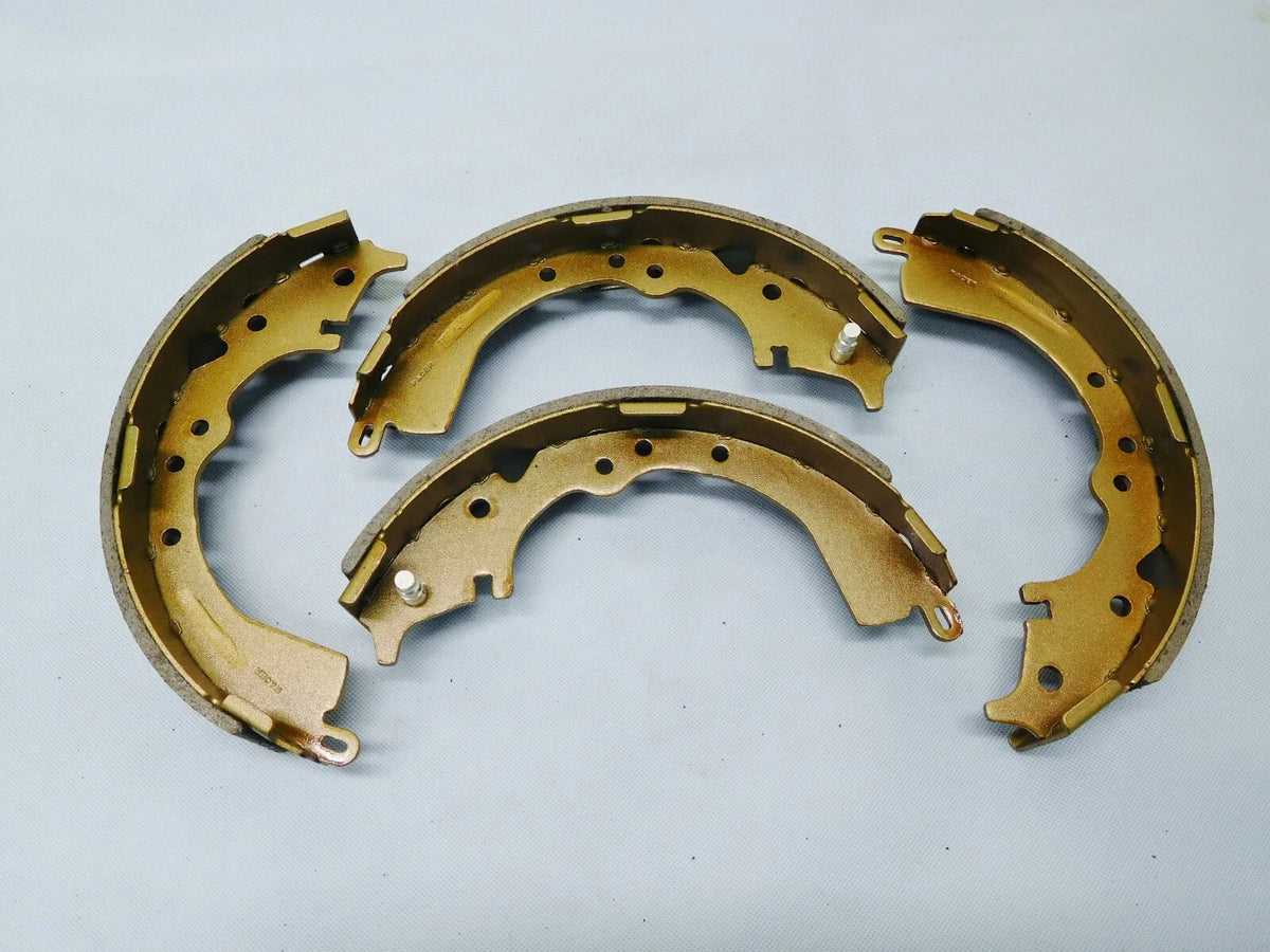 Rear Brake Shoes, Spring, Pin & Adjuster Kit for 2WD Hilux (2005-2015)