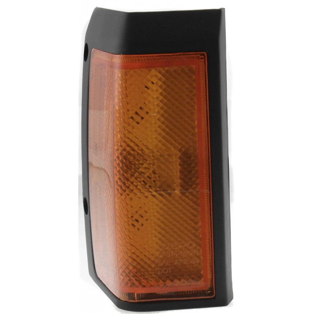 Side Marker Light for Nissan D21 (1986–1987) CLX-M0-18-1421-00, NI2551108