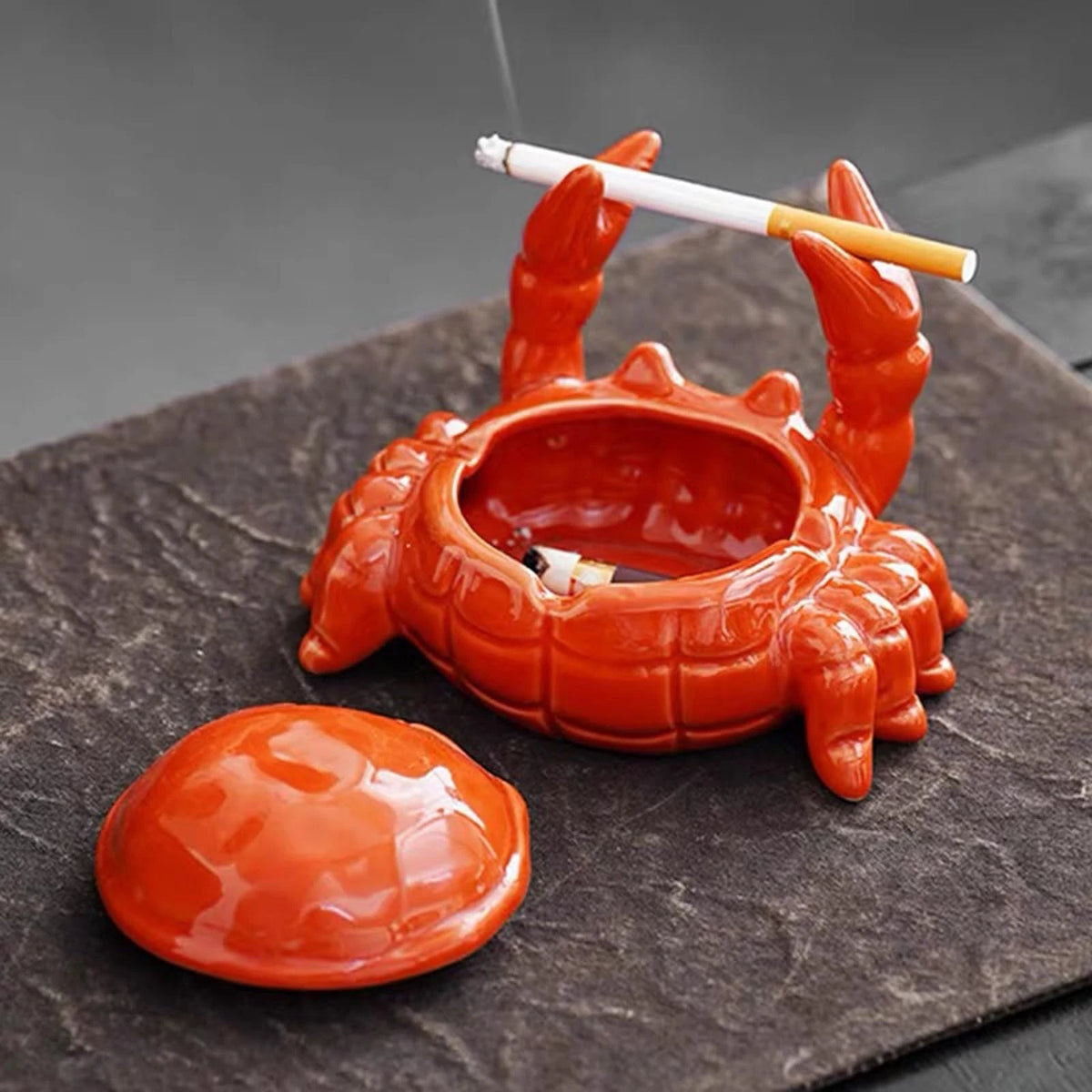Windproof Ceramic Ashtray with Crab Lid for Tabletop Indoor Outdoor