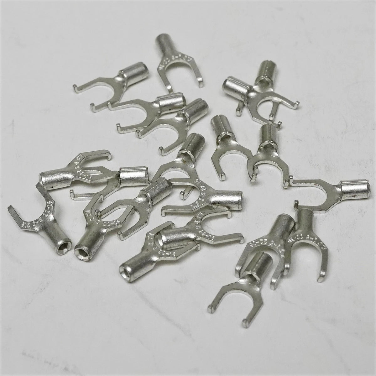 No-Insulated Flange Spade Terminal Connector for 22-18 Wire #10 Stud
