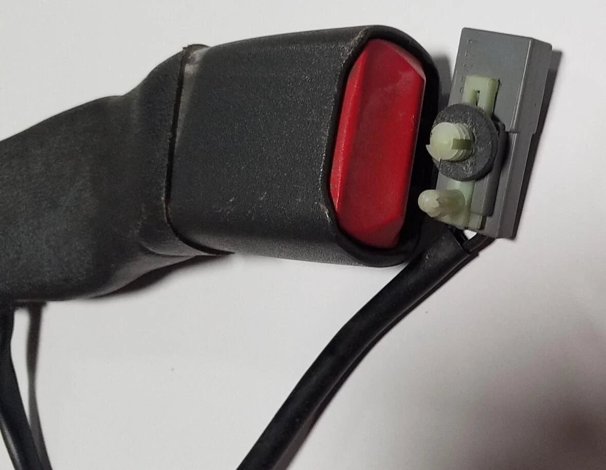 Seat Belt Clip for Lincoln Mark VIII (1993–1998)