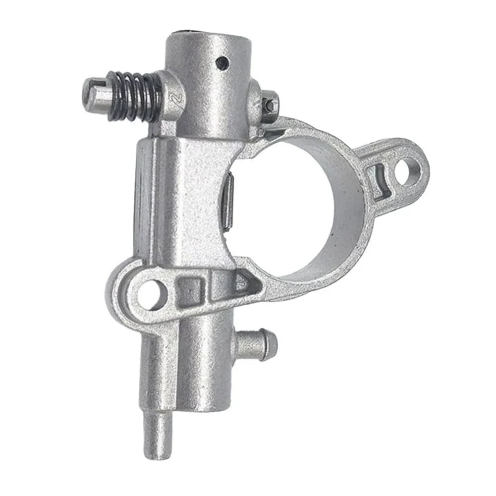 Oil Pump C022000211 for Chainsaws CS2511PN (2011–2019)