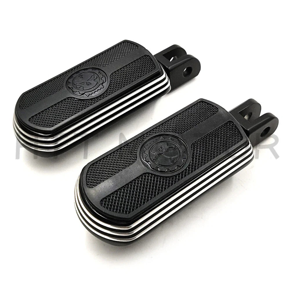 Black Skull Rubber Footpeg for Harley FXBB FXBR FXBRS FXLR (2018–2023)