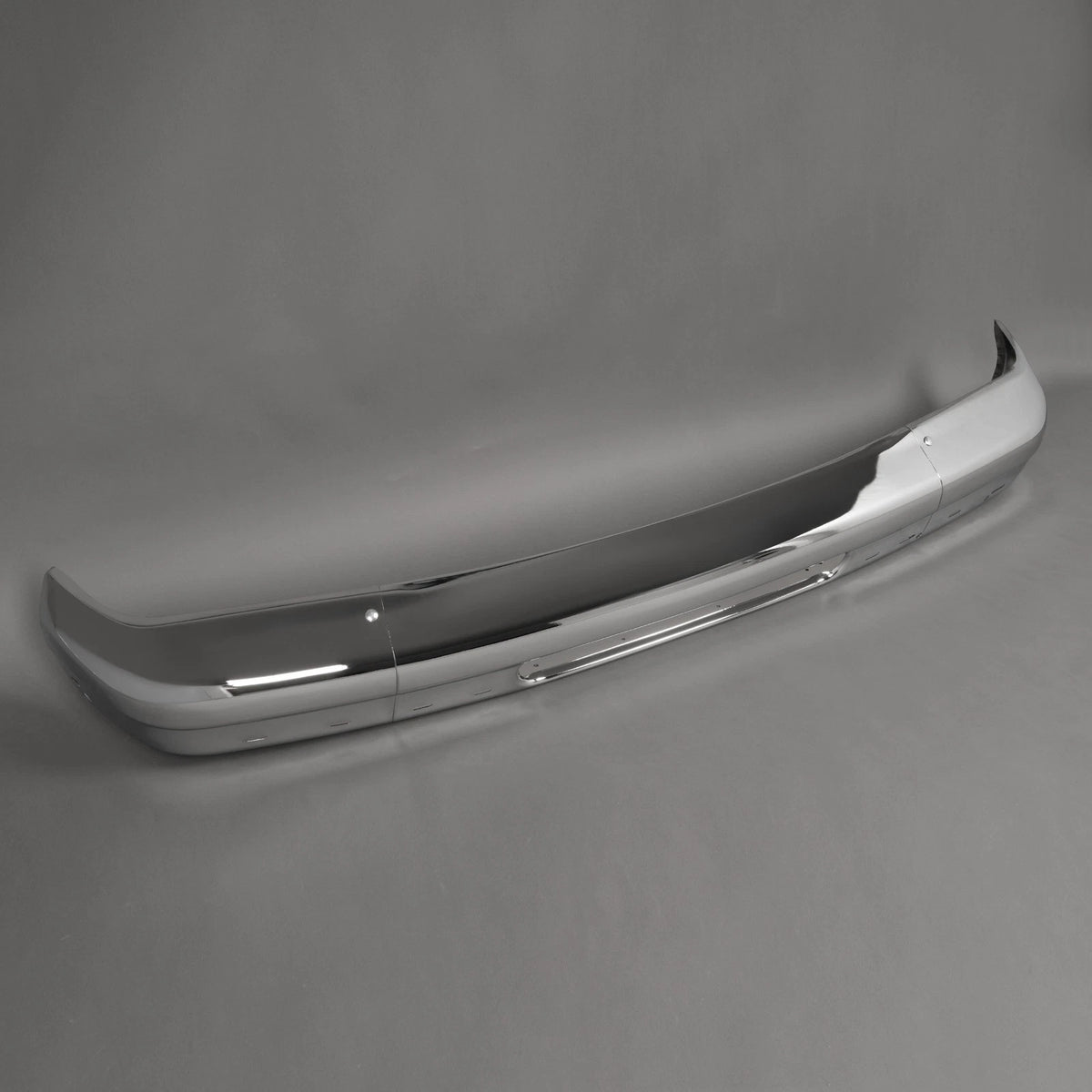 Chrome Front Bumper Face Bar for Ford E-150 E-250 E-350 (1992–2007) BACP000009078, 4C2Z17757DA, FO1002348