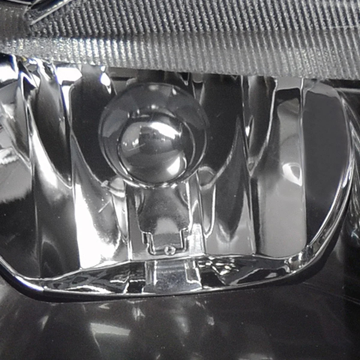 OE Style Front Headlight Lamp Left for Jeep Grand Cherokee WJ (1999–2004) CH2502121