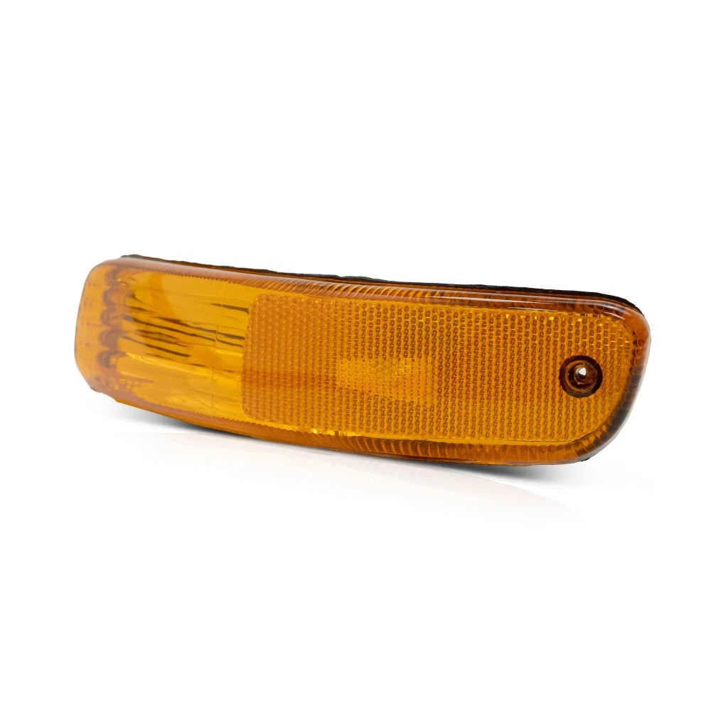 Park Lamp Driver Side for Jeep Liberty (2002–2004) CH2520139, CLX-M0-USA-J106302-CL360A70