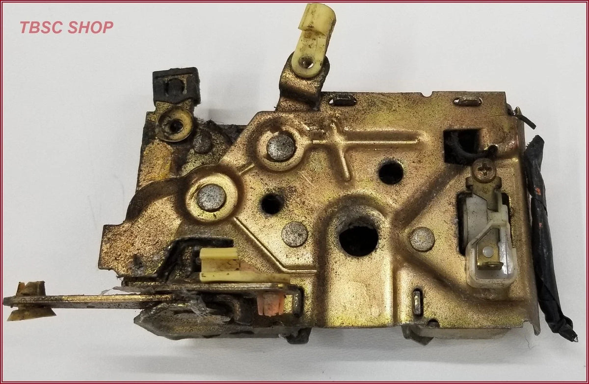 Door Latch Lock Assembly for Lincoln Town Car (1980–1989) RH Passenger