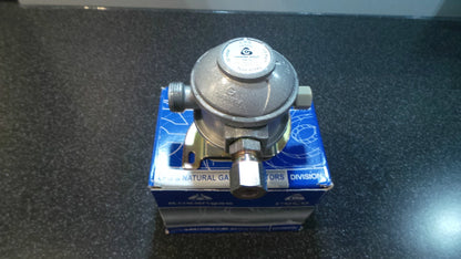 Cavagna LPG Gas Regulator 8mm Inlet 90° for Caravan Motorhome (R43908)