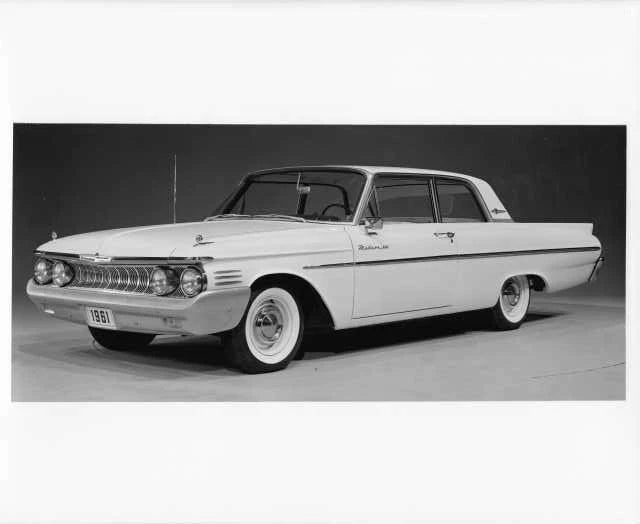 1961 Mercury Meteor 2-Door Press Photo 0056