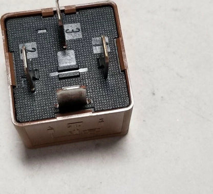 OEM Relay LJA6703AA for Jaguar XK8 XJ8 XJR VDP (1997–2006)