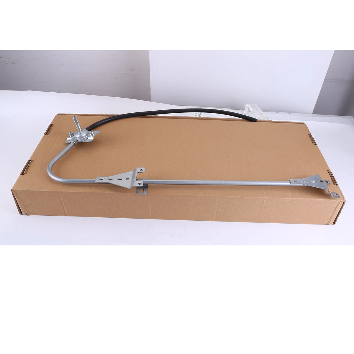 Front Left Manual Window Regulator for Peterbilt 348 349 357 359 362 378 379 385 (D56006222, 2018283L)