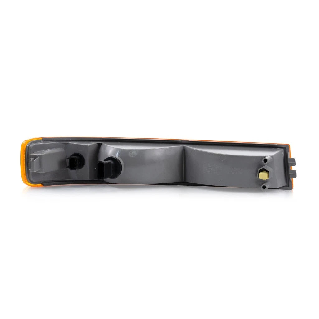 Front Signal/Corner Light for Chevy Express 1500 (2003–2014) CLX-M1-334-1607L-AC-CL360A1, GM2520188