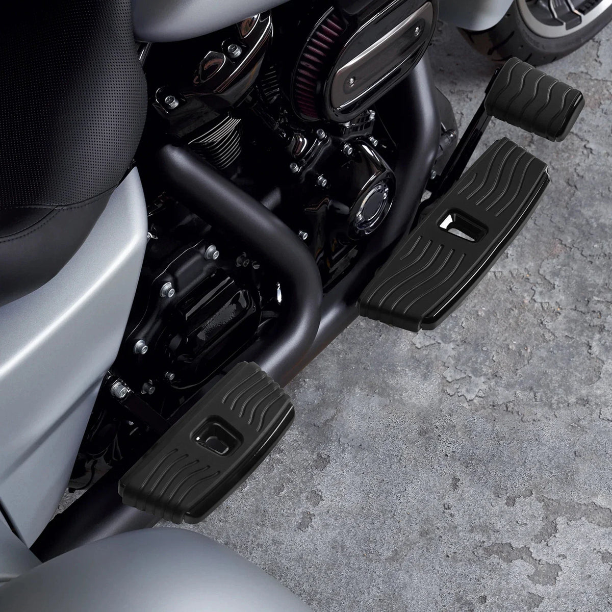 Passenger Floorboard Footboard for Harley CVO Road Street Glide (2023–2024)