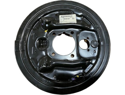 Right Rear Brake Backing Plate for Chevrolet GMC S10 Sonoma (1998–2003) 18046187