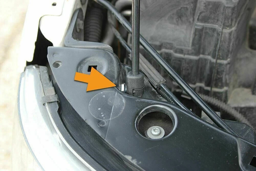 Gas Lift Strut Ball Pin for VW T4, T5, T6 Transporter (701-827-439)