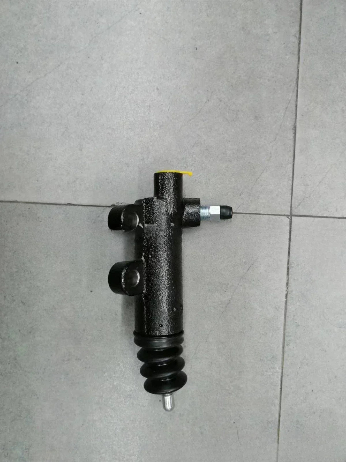Clutch Release Cylinder for Toyota Land Cruiser FJ80/HDJ80 (1989–1998)