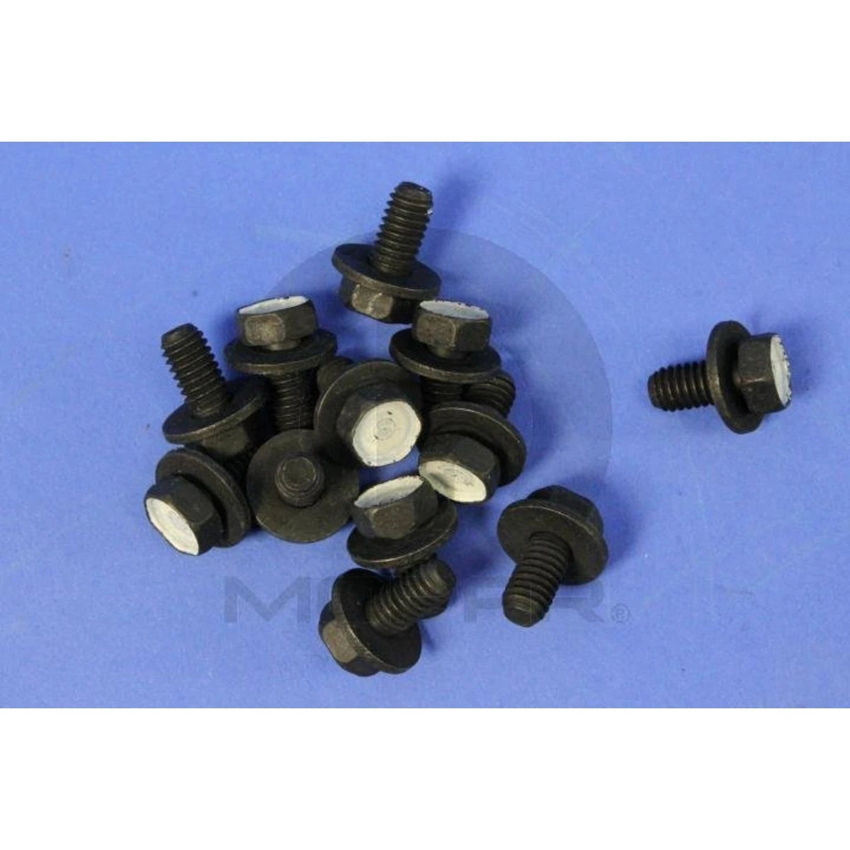 Set of 4 Automatic Transmission Case Extension Bolts for Jeep Dodge Ram (2001–2002) 06036330AA