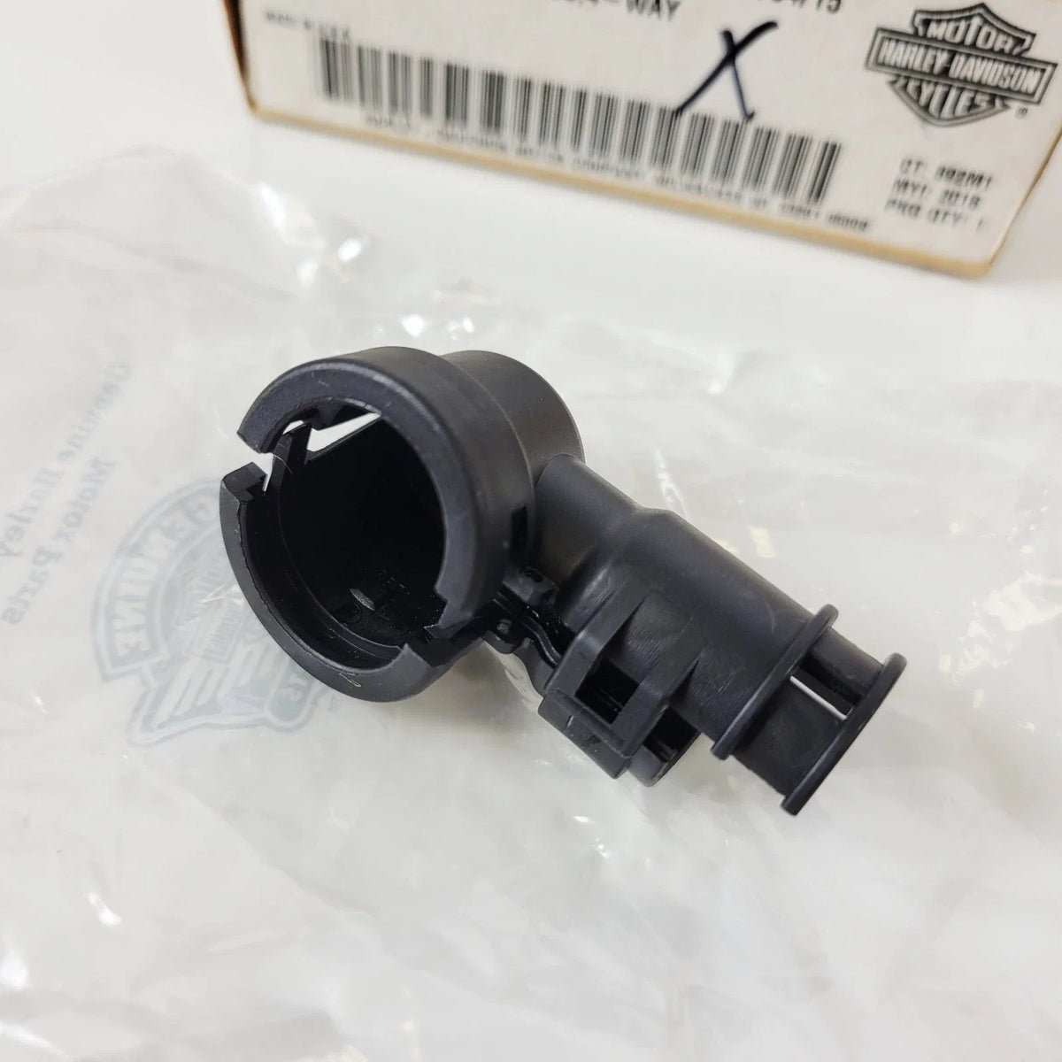 4-Way Wire Dress Cover for Harley-Davidson Road Glide Street Glide (90 Deg) 69201382
