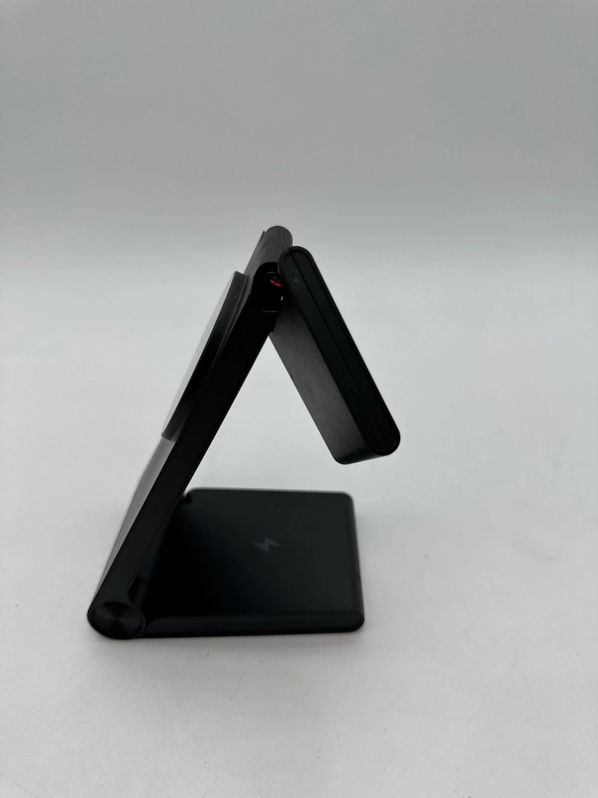 3-in-1 Wireless Charging Station for Universal Devices (2019–2023)