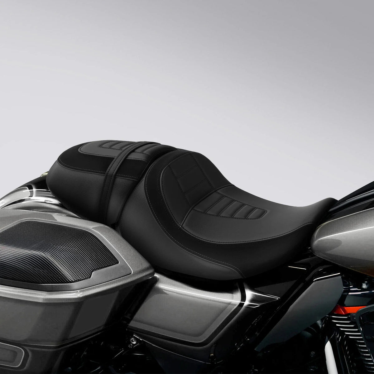 Black Driver & Passenger Seat for Harley CVO Street Road Glide (2023–2024)