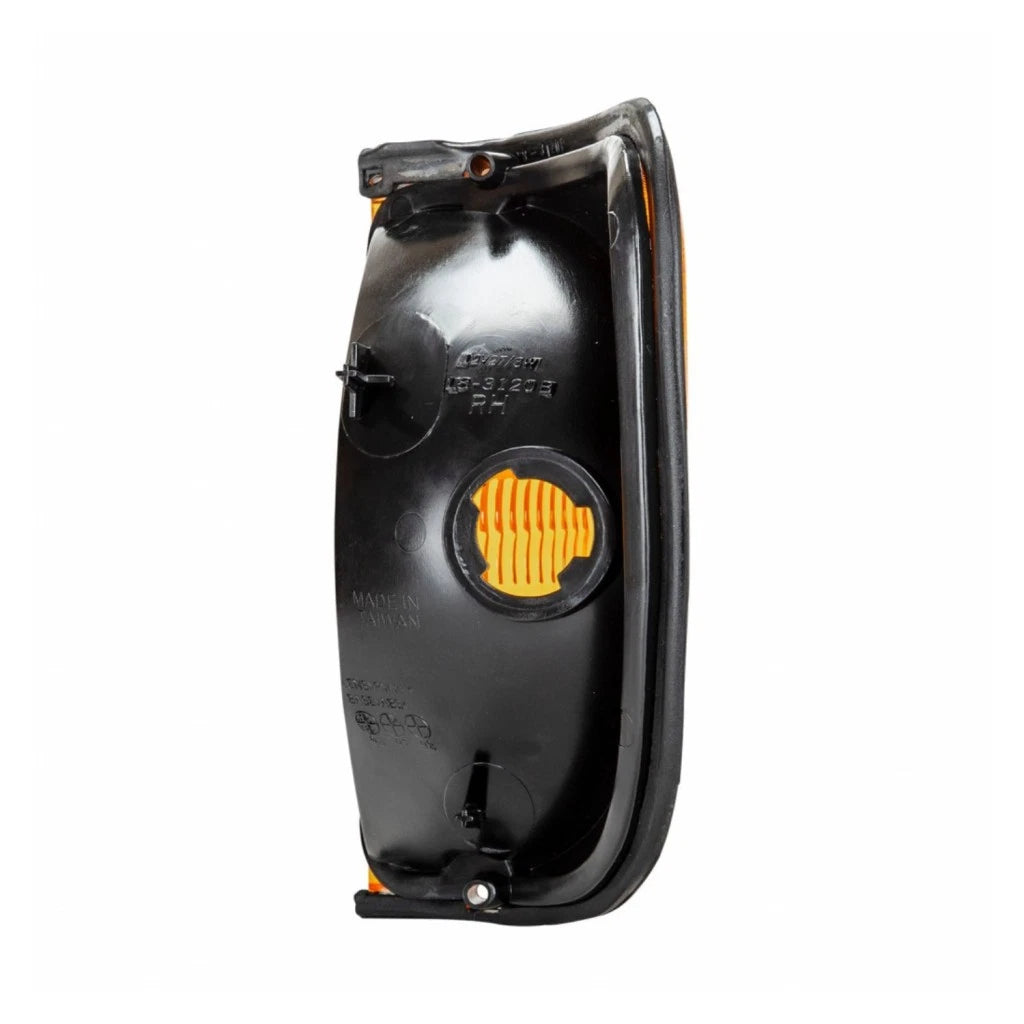 Side Marker Light for Ford E-350/E-450 (2004–2007) FBA-CLX-M0-18-3120-91-CL360A56, FO2521176