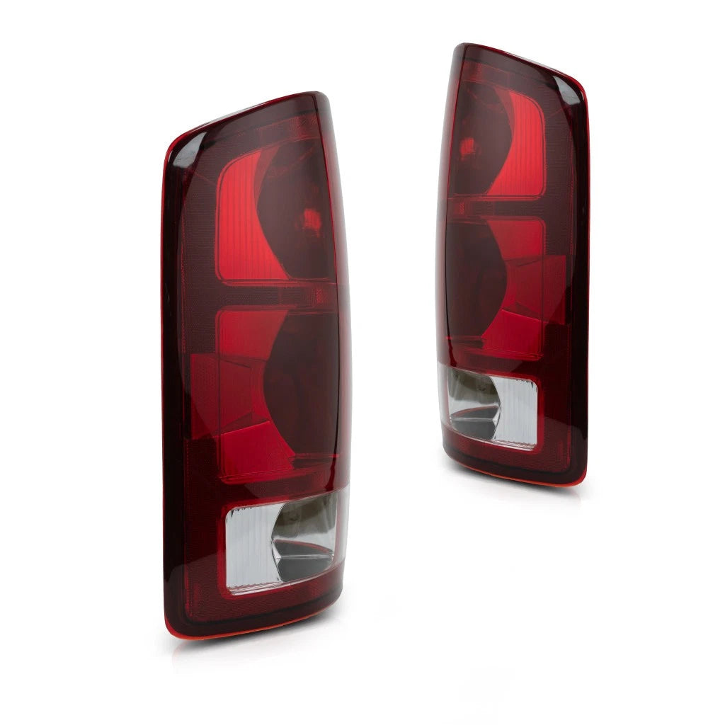 Pair of Tail Lights for Dodge Ram 2500 (2002–2006) PLX-M1-333-1906L-UC-CL360A3, CH2800147, CH2801147