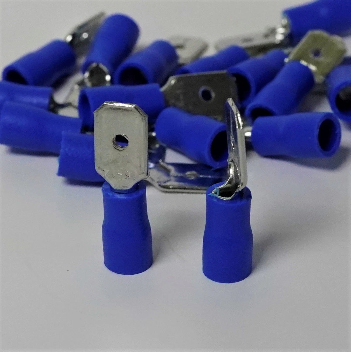 Insulated Male Slip On Electrical Terminal Connector for 16-14 Wire
