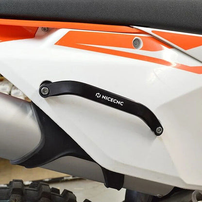 Rear Lift Grab Handle Bar for Husqvarna TE250i FE350 FE350S FE501 FE501S (2020–2023)