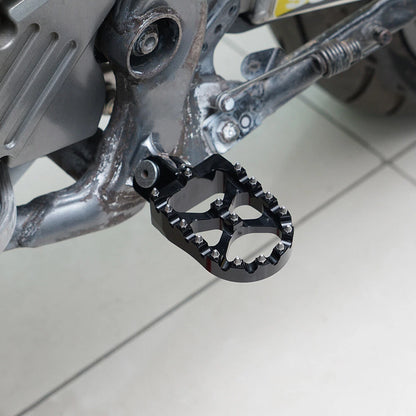 CNC Billet Wide Foot Pegs for Suzuki DRZ400S DRZ400SM (2000–2024)