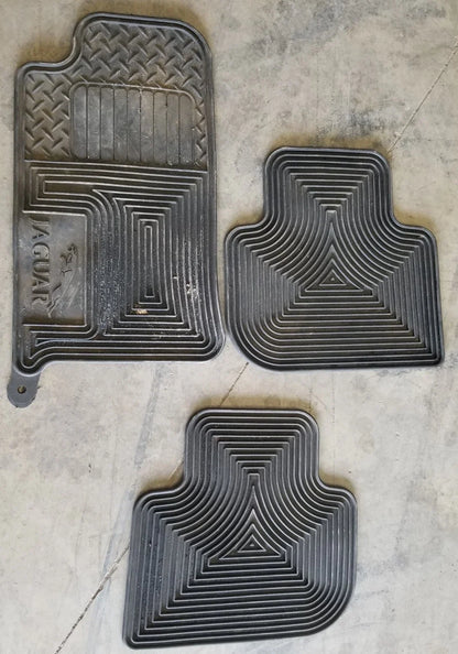 Set of 3 Rubber Floor Mats for Jaguar XJ8 XJR VDP (1998–2003)