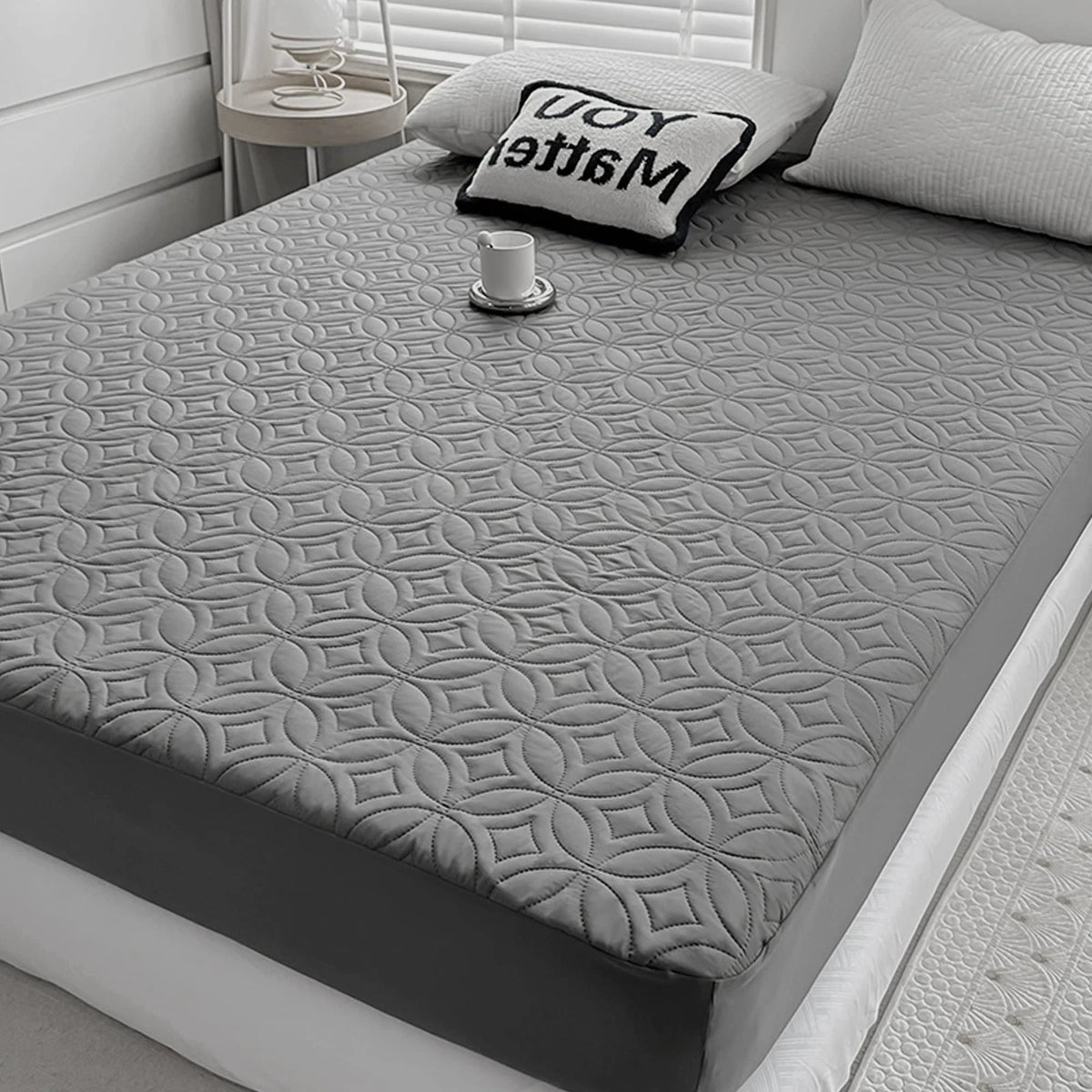 Waterproof Mattress Protector for Queen Size (60"x80")