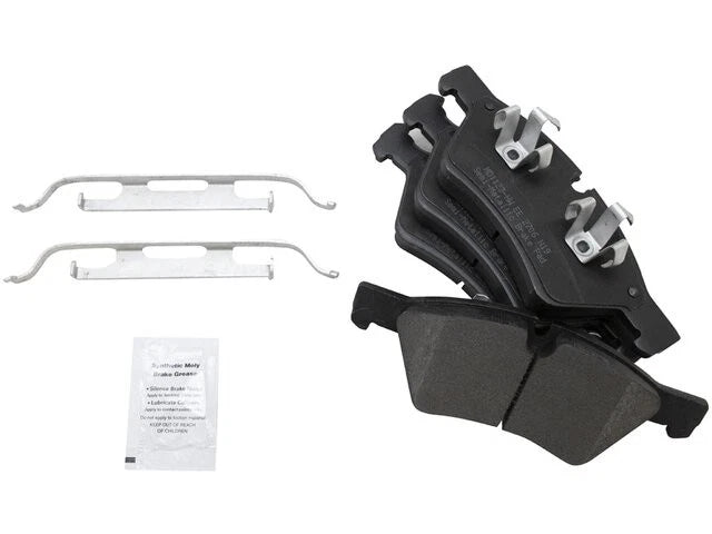 Set of 4 Front Brake Pads for Mercedes E550 (2007–2009) 24823NGJP