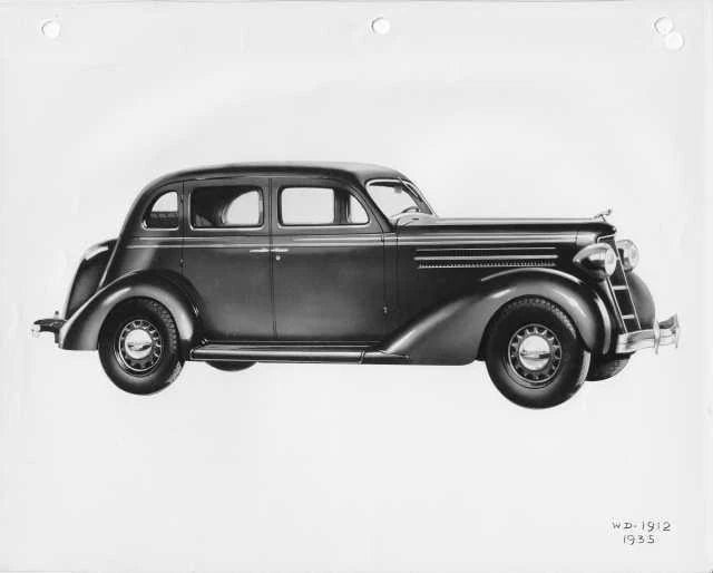 1935 Dodge Sedan Press Photo 0082