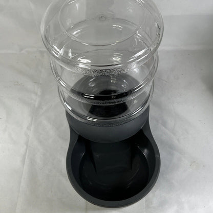 Petmate Le Bistro Pet Waterer for Dogs and Cats (0.5 Gallon)
