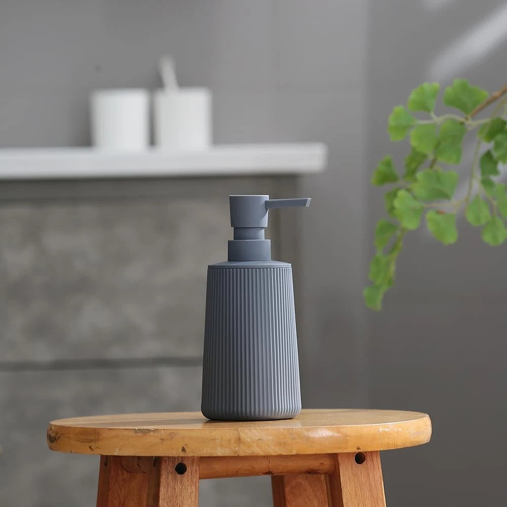 Small Soap Dispenser for Bathroom and Kitchen (Modern Farmhouse)