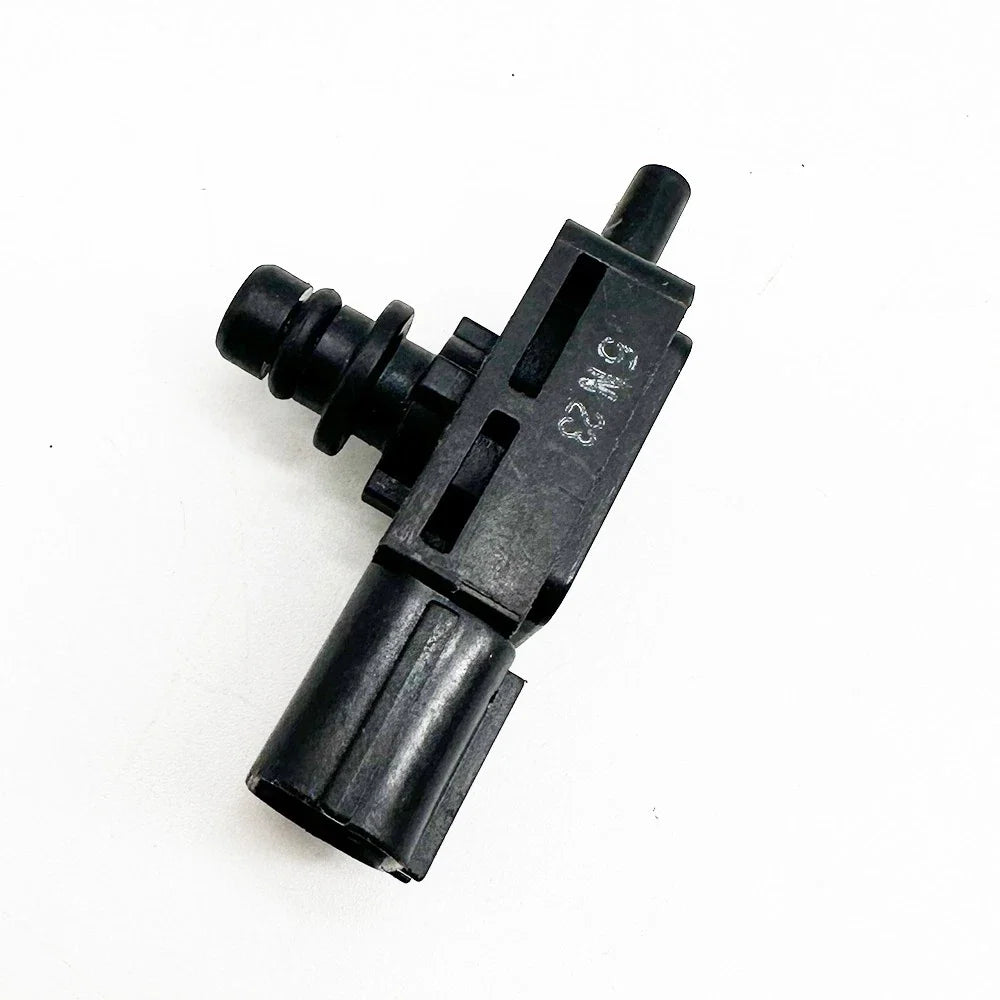 Boost Pressure Sensor LF3T-18-211A for Mazda 2 (2011–2014), 3 (2010–2013), 5 (2012–2014), CX-7 (2010–2012)