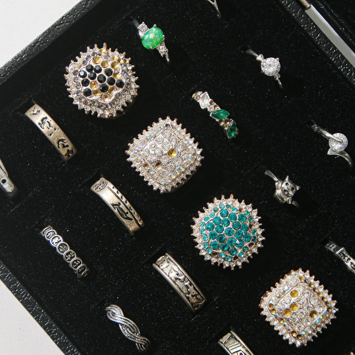 30-Slot Ring Organizer Box for Jewelry Storage - Black