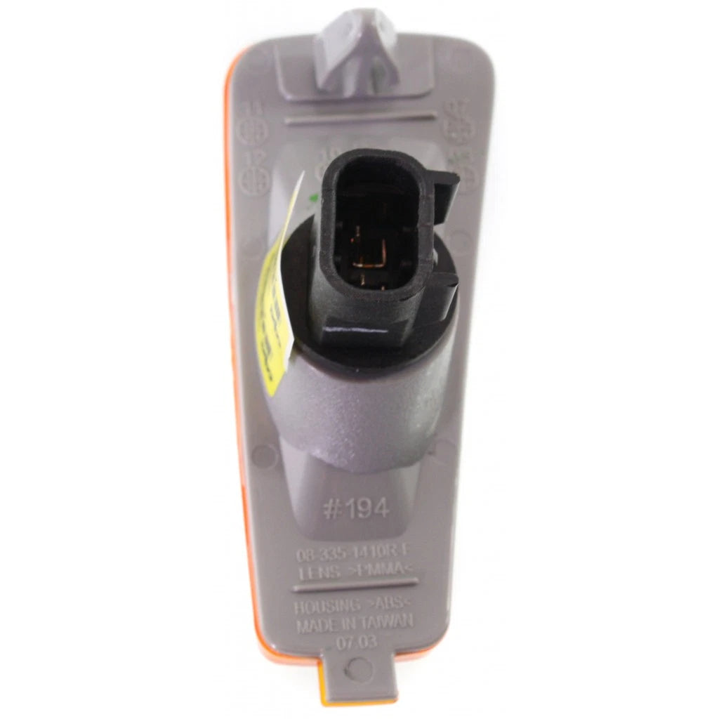 Passenger Side Front Side Marker Light for Chevy HHR (2006–2011) GM2551192, CLX-M1-334-1410R-AF