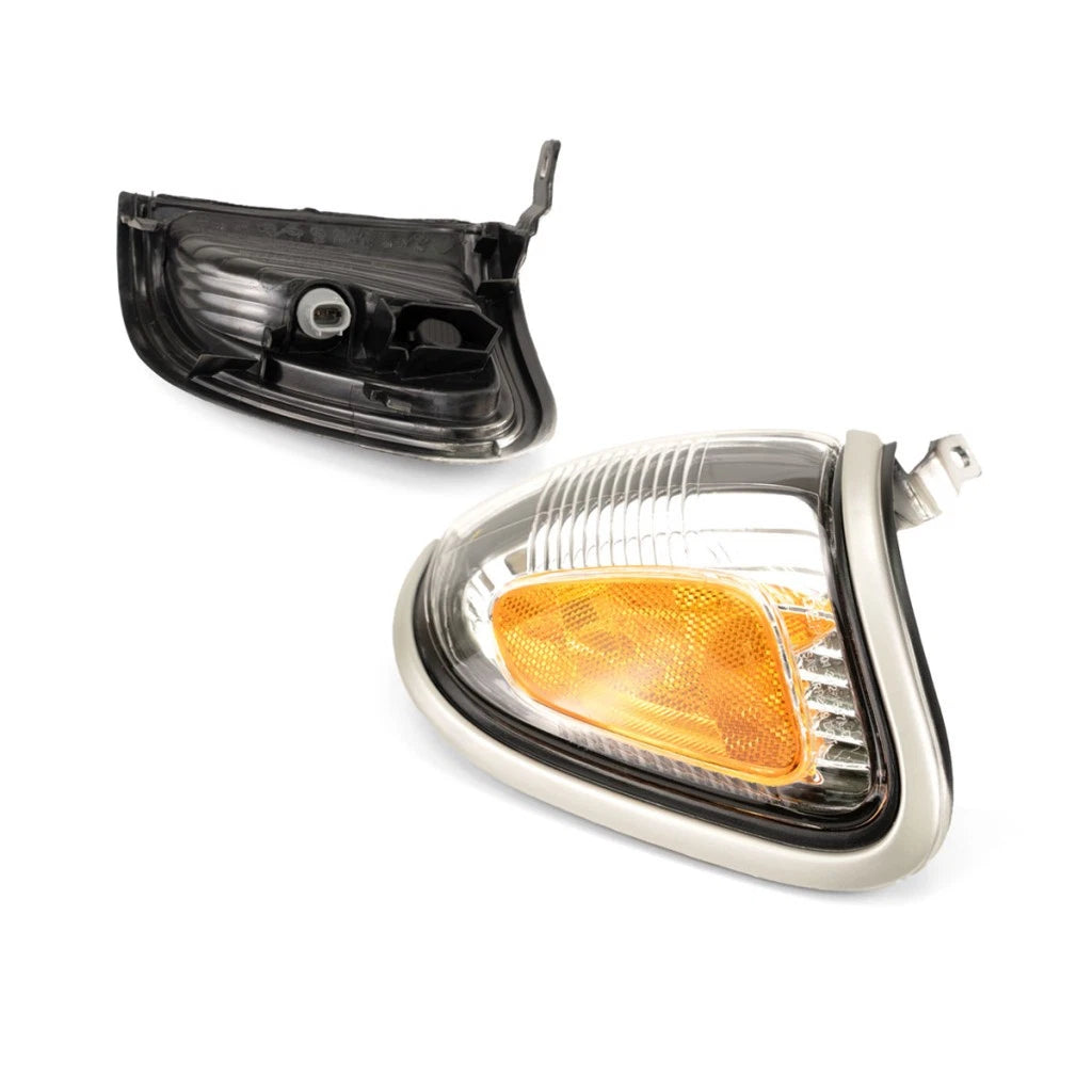 Parking/Signal Marker Light Pair for Toyota Tacoma (2001–2004) TO2520162, TO2521162