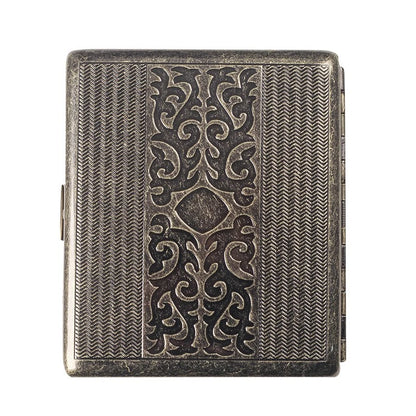 Retro Metal Cigarette Case for Men - Ultra-Thin Iron Holder (Portable Gift)