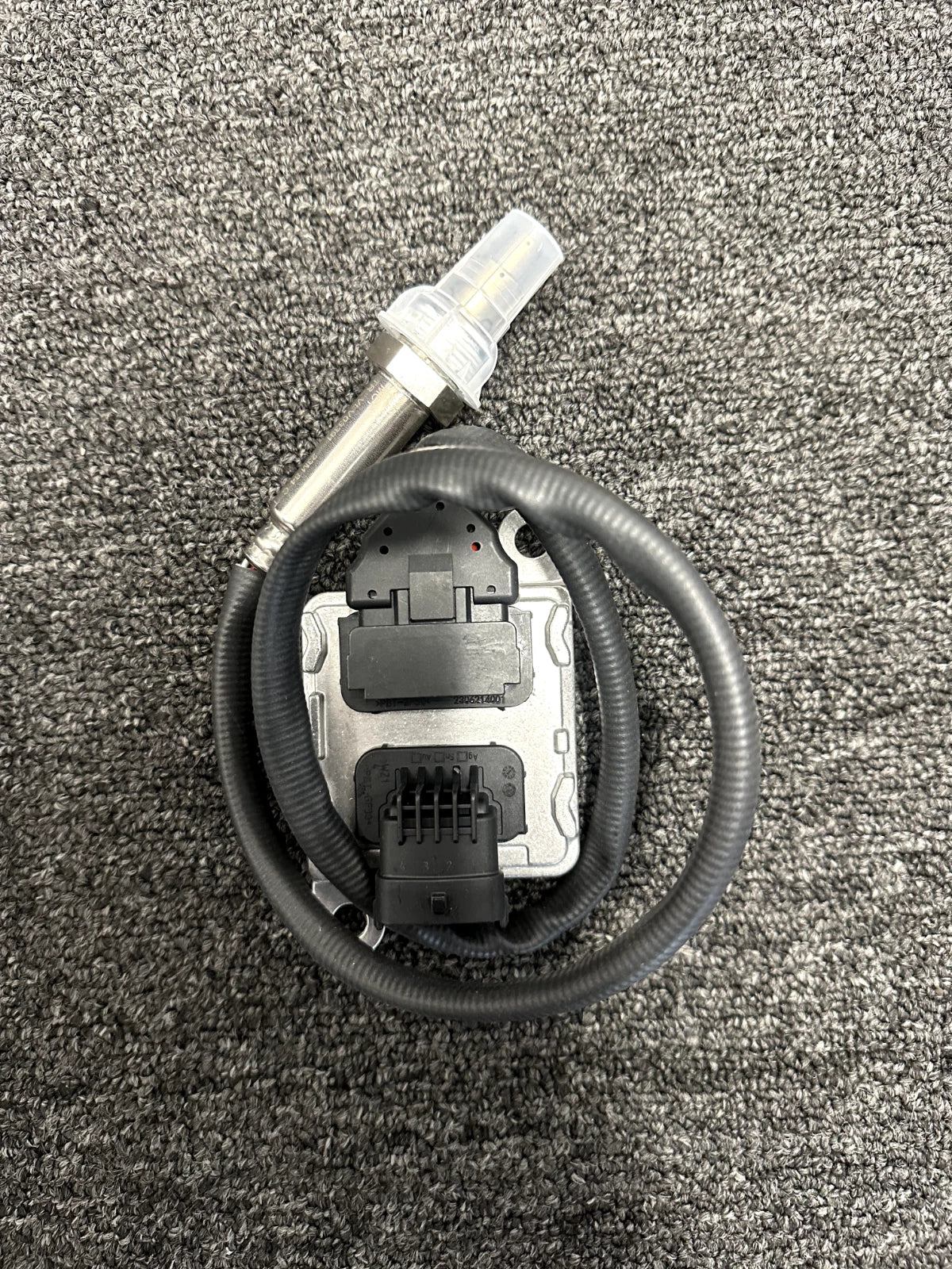 NOx Sensor for Volvo VNL & Mack Trucks (Replaces AGO-22303391)