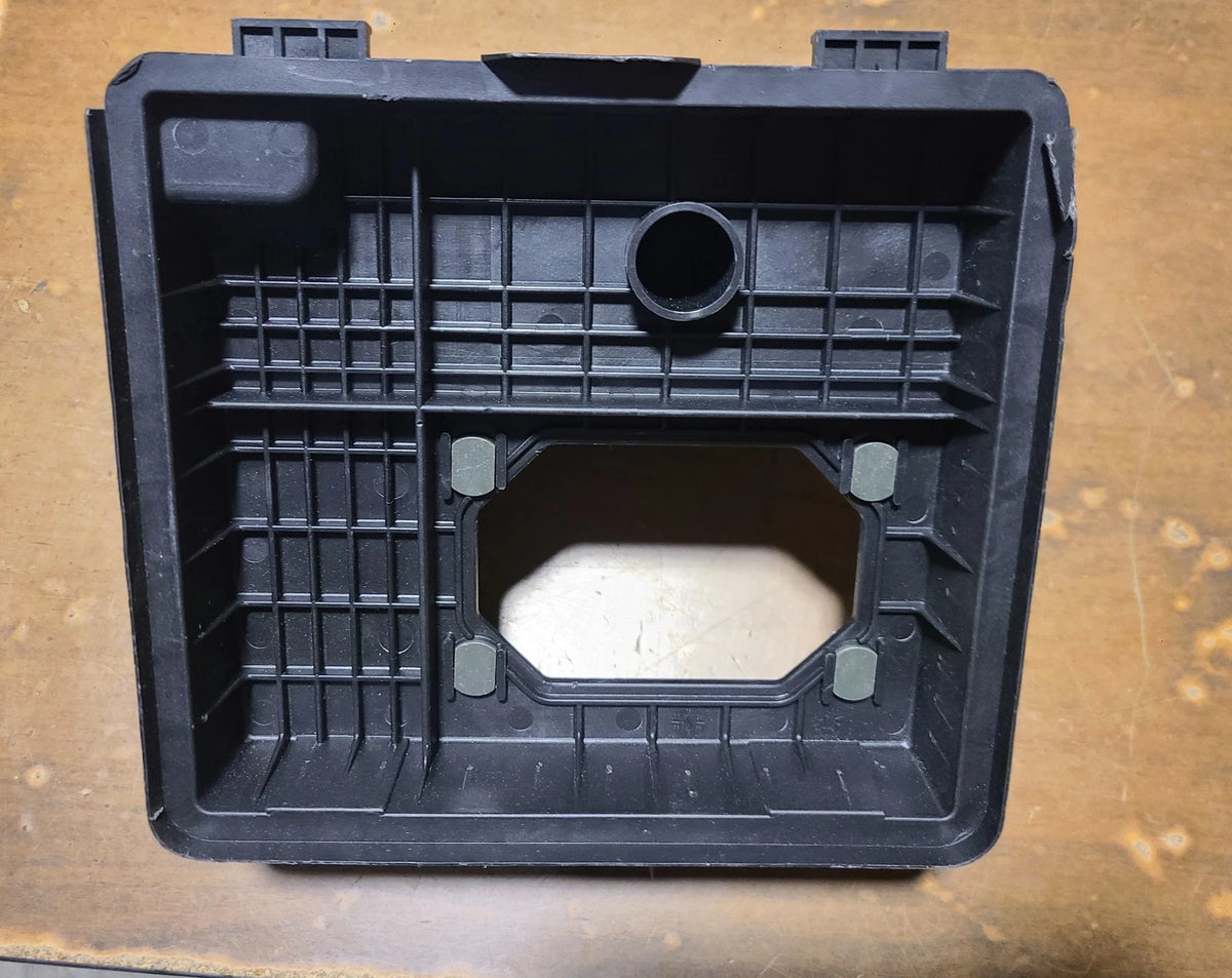Cover Air Cl for Mitsubishi Motors (MD620735)