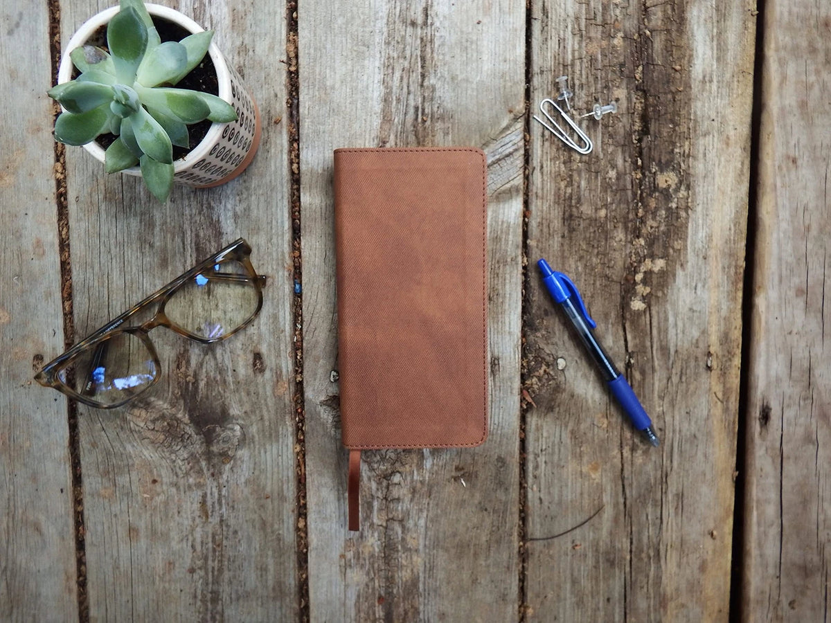 Pocket Thinline Bible for NIV (Leathersoft, Brown, Red Letter, Comfort Print)