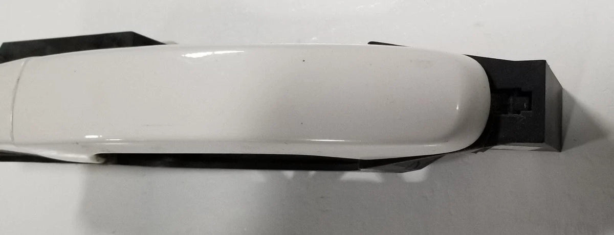 Exterior Door Handle for Saturn Aura (2007–2009) RH Passenger Side White
