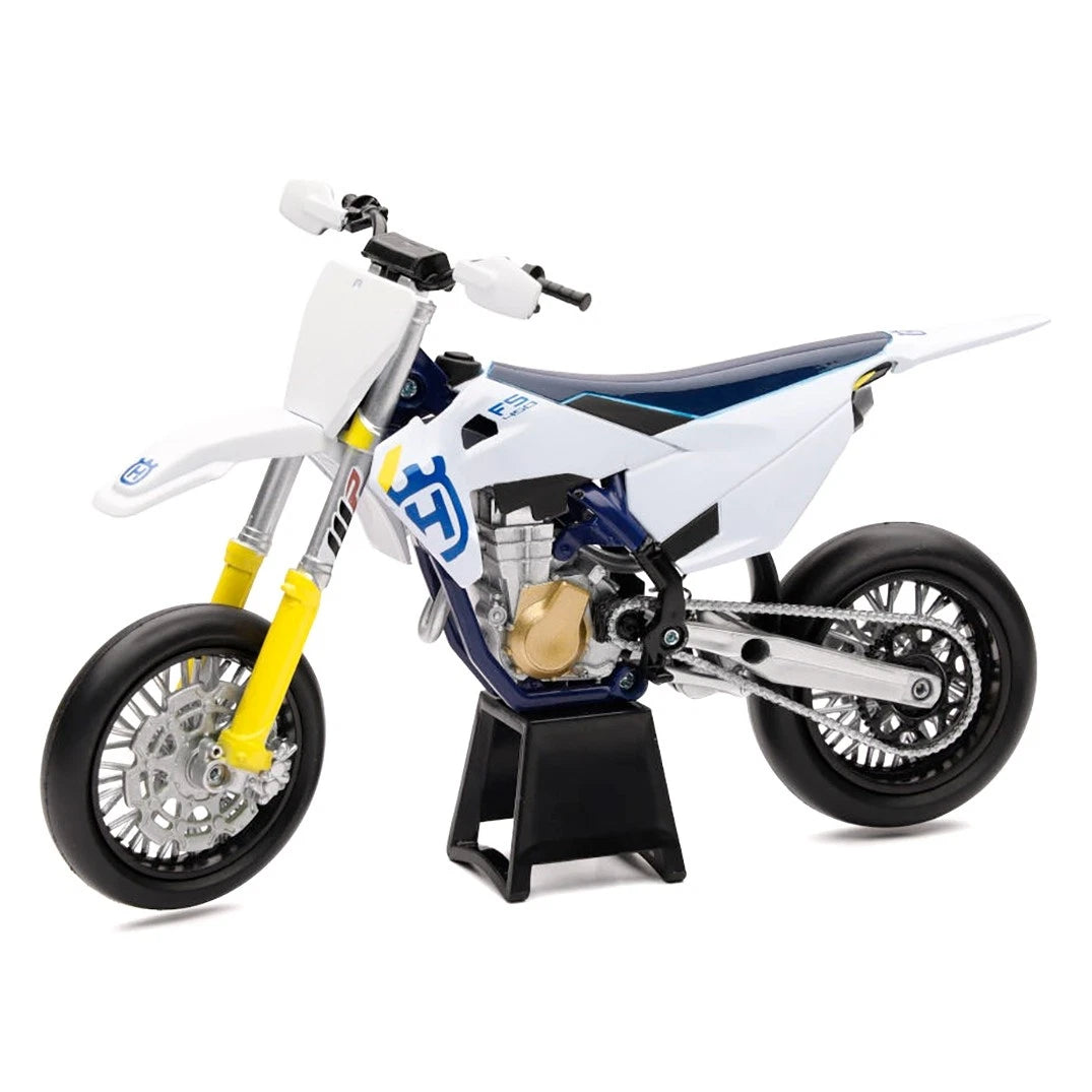 Husqvarna Scale Model 58163