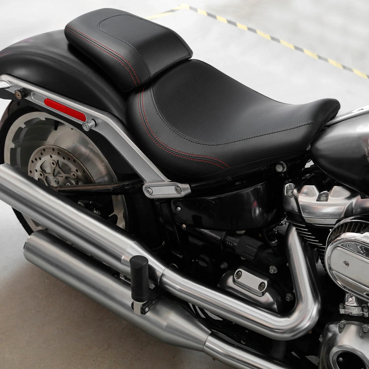 Driver Passenger Seat for Harley Fat Boy FLFB FLFBS (2018–2024) Black Red
