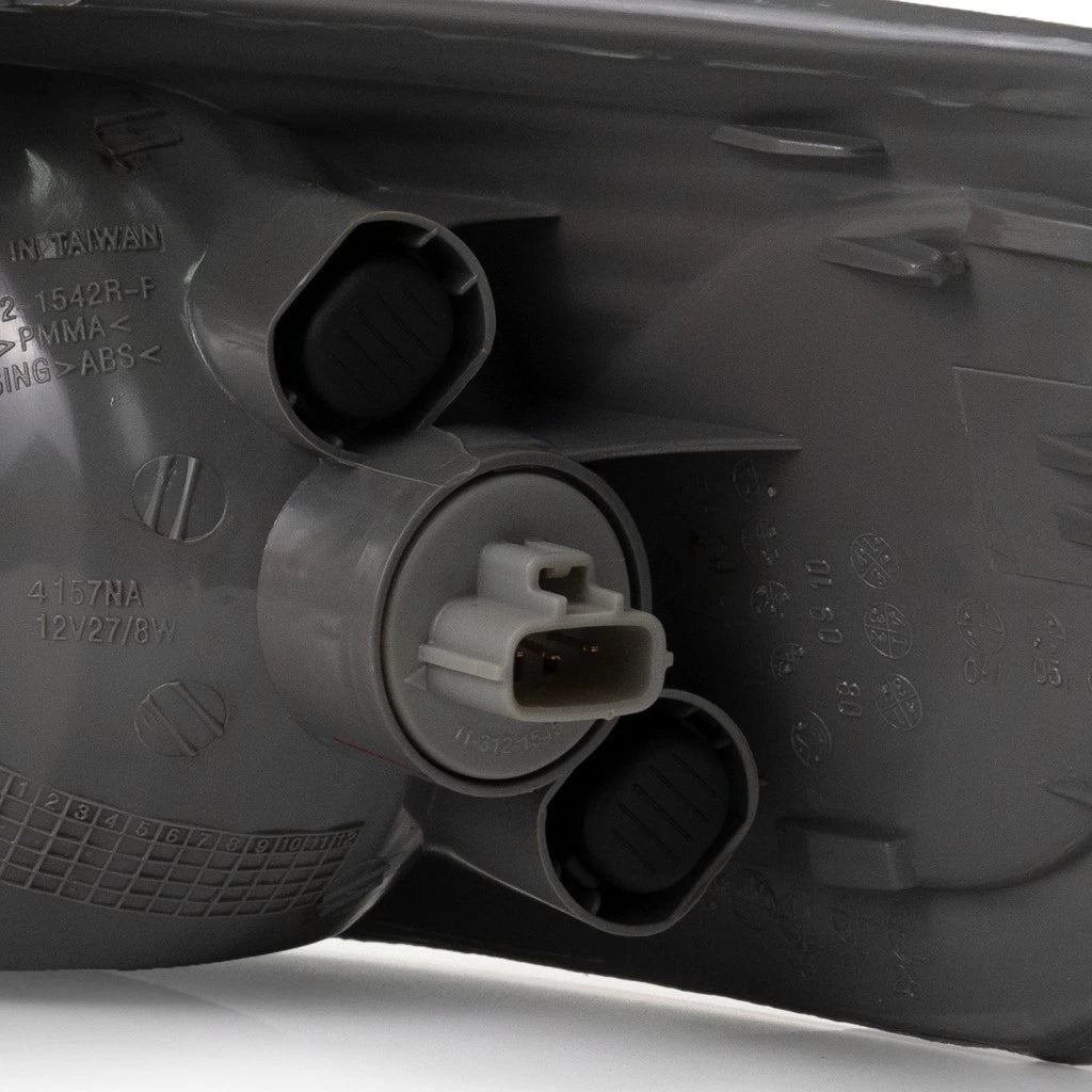 Passenger Side Turn Signal Light for Toyota Camry (2000–2001) MLX-SHE8152-121-2, TO2531136