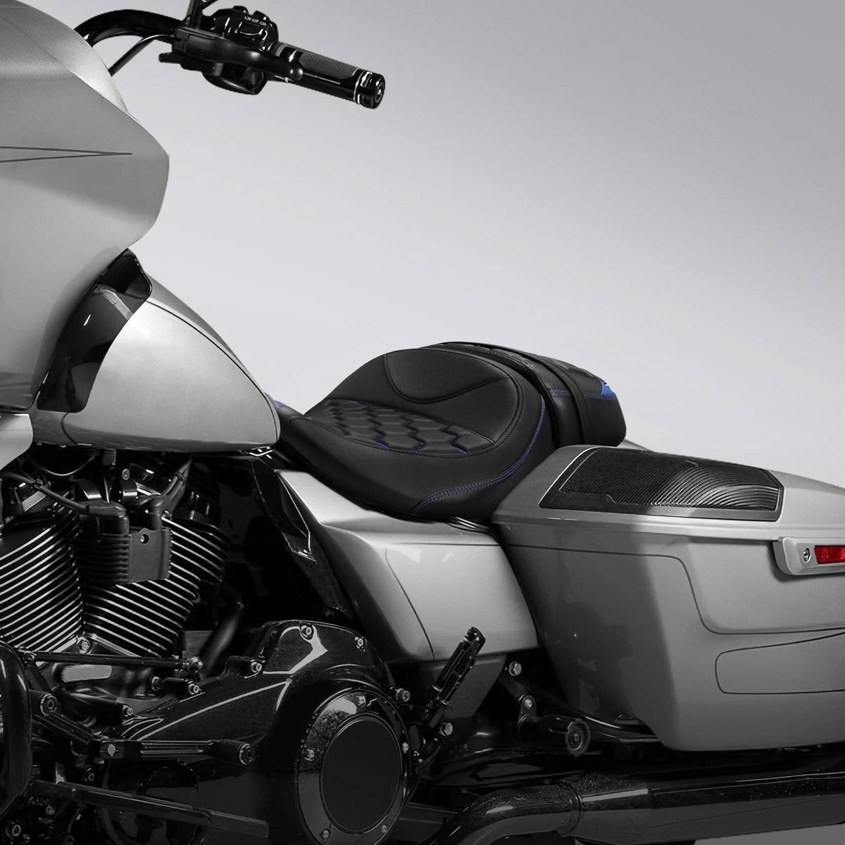 2X Driver & Passenger Seats for Harley CVO Road Glide FLTRXSE (2023–2025)
